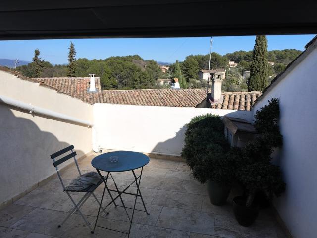 Buisson Charme Authentique & Terrasse Tropézienne 93m² Buisson
