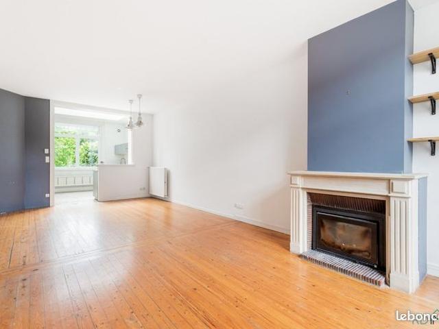 Buisson/Saint Maur: maison familiale, garage, jardin SO et DPE B