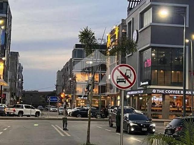 Bukhari Commercial 200 Yards Commercial Plot For Sale 60 Feet Dabble Road Best For Brand & Builders