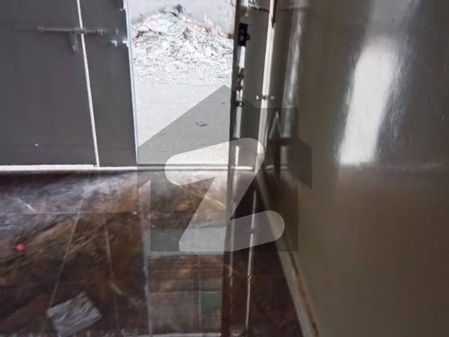 Bukhari Commercial Main Khy E Bukhari 3 Bedrooms Drawing Lounge Kitchen Fully Renovated Like Brand New 1104 Square Feet Covered Area On Papers All Documents Clear With Dha Mutations Sale
