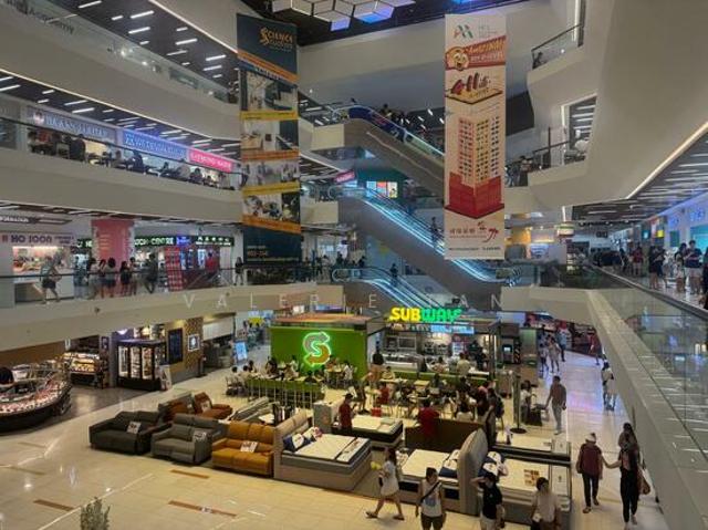 Bukit Timah Plaza Mall Shop For Sale, $3,500,0001,238 sqft $2,827.00 psf