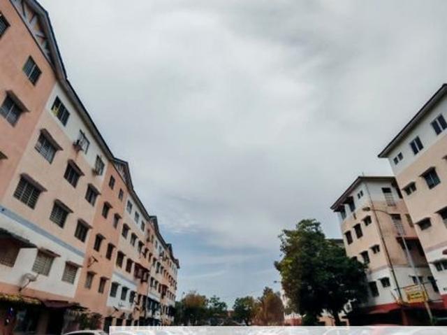 Bukit Tinggi 2 Klang Pangsapuri Flat Near Burger King