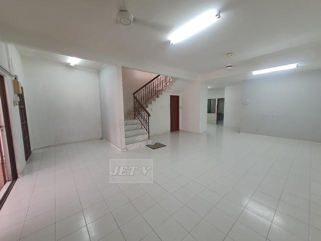Bukit Tinggi 2 klangDouble Storey House For Rent