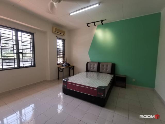Bukit Tinggi 2 Master Room For Rent