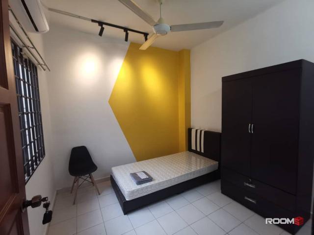 Bukit Tinggi 2 Single Room For Rent