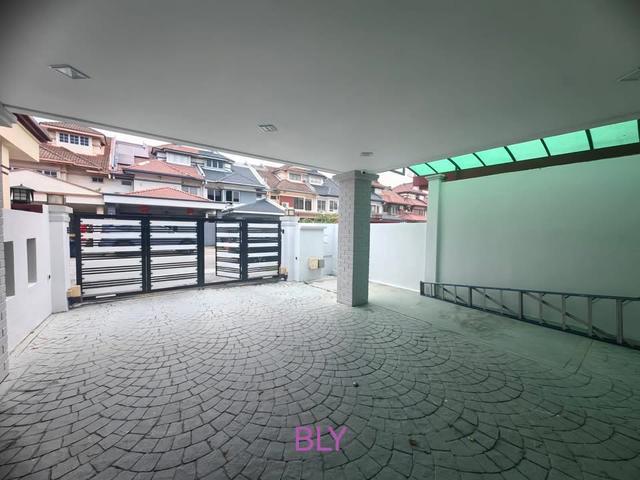 Bukit Tinggi Klang 25 Storey Partial Furnished Table Top For Rent