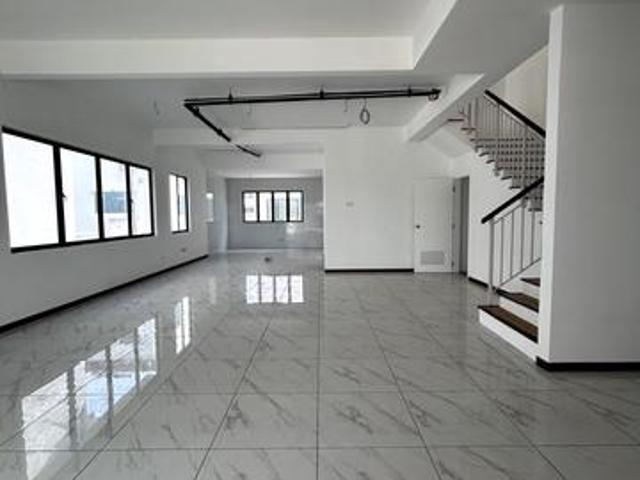 Bukit Banyan End Lot 2 Storey Terrace for Sale