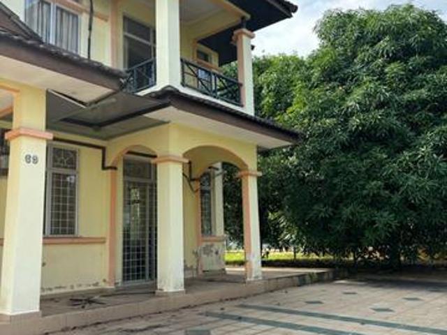 BUKIT BERUNTUNG Prima Beruntung Corner unit Bungalow For Sale