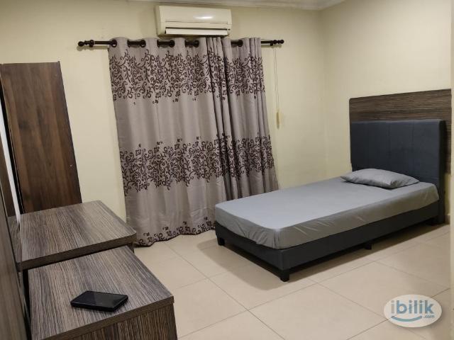 Bukit bintang, attached priate bathroom