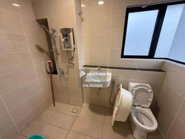 Bukit Indah 18 Double Storey Superlink Endlot 34x75 Renovated Furnished G&