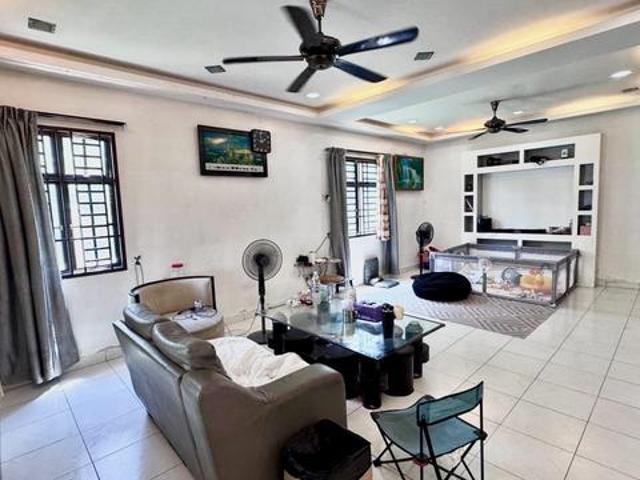 Bukit Indah 18 Double Storey Superlink Endlot 34x75 Renovated GG