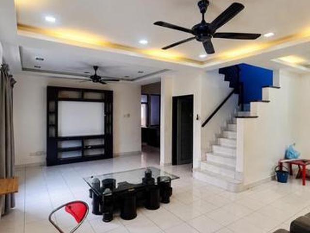 Bukit indah 18 Endlot Double Storey GG Good Condition