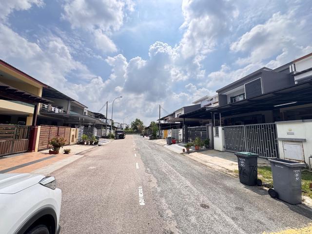 BUKIT INDAH 24 fully reno extend tiles awning near tuas aeon 2 storey