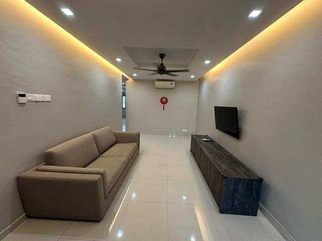 Bukit Indah 28 22x65 Renovated Single Storey For Sale