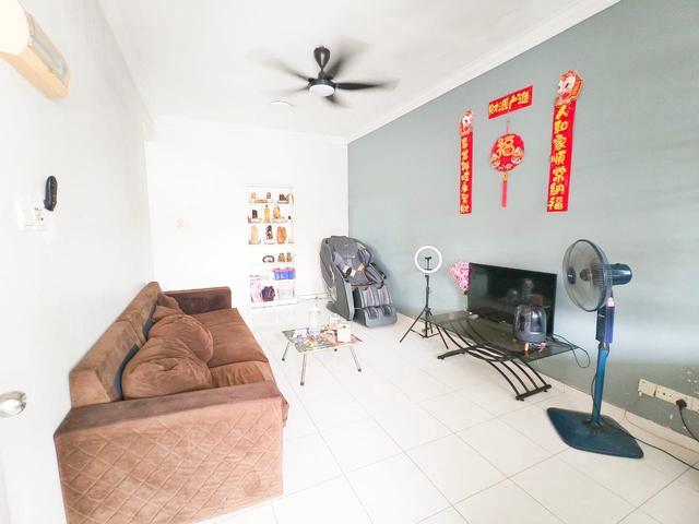 Bukit Indah 28 Single Storey Terrace 22x65 Renovated Good Condition