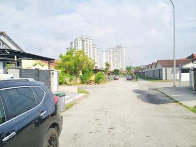 Bukit Indah 28 Single Storey Terrace House For Sales