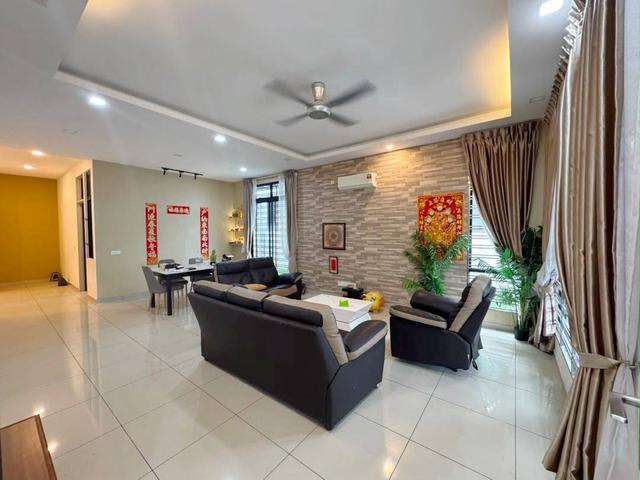Bukit Indah 2 Storey Cluster House Garden Villas Partial Furnished GG