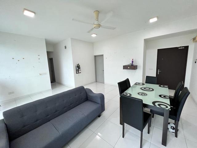Bukit Indah The Sky Executives Suites Apartment