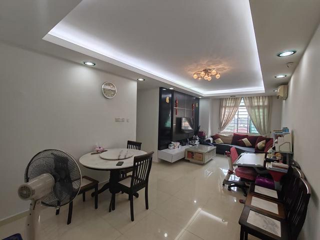 Bukit Indah Court Medium Cost Apartment Renovated Corner Lot Unit Tuas