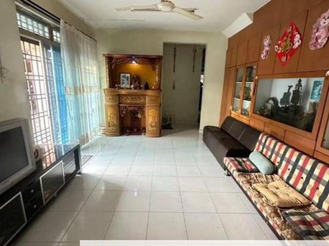 Bukit Indah Double Storey House Corner