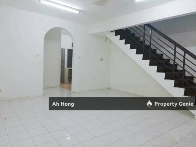 Bukit Indah / Double Storey / 4bedroom / Partially Furnished