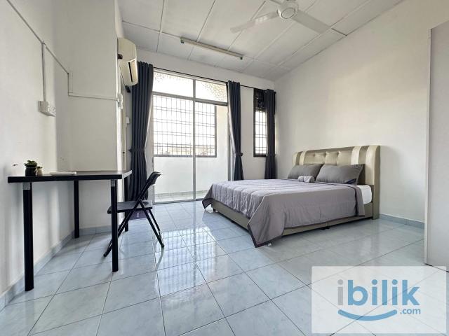 Bukit Indah Fully Furnished Balcony Master Room with Private Bathroom