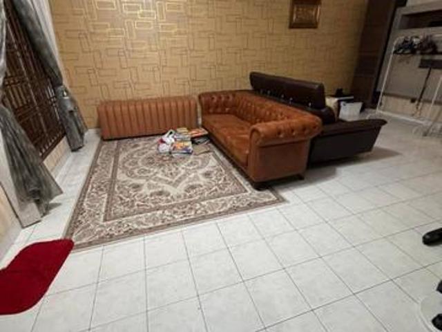 Bukit Indah Jalan Indah 19 Fully Renovated Good condition South