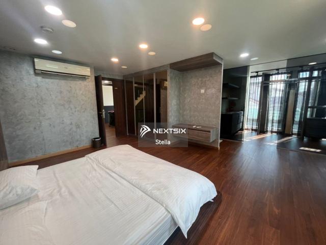 Bukit Indah @ Jalan Indah 3 Double Storey Corner Lot For Sale!