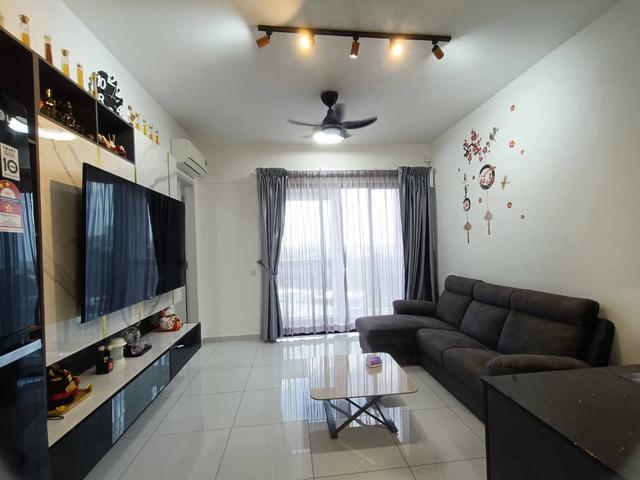 Bukit Indah Sky Trees Corner Lot Unit Dual Key Apartment CW Bus Stop