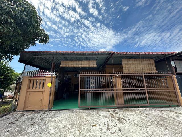 Bukit Indah Single Storey Corner Lot Fully Renovated Big Land Size