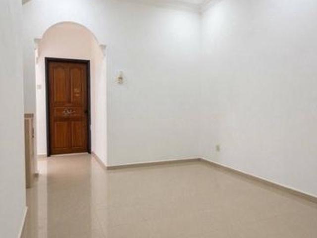 Bukit Indah single storey house for Salenear bus stop