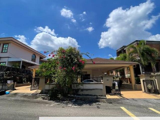 BUKIT ISTANA