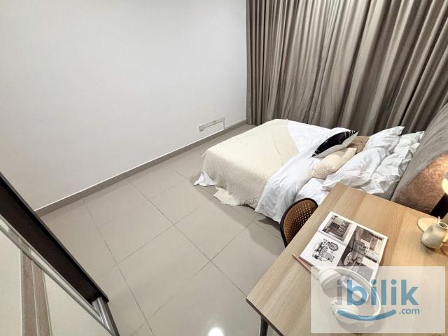 Bukit Jalil Queen Room Partition