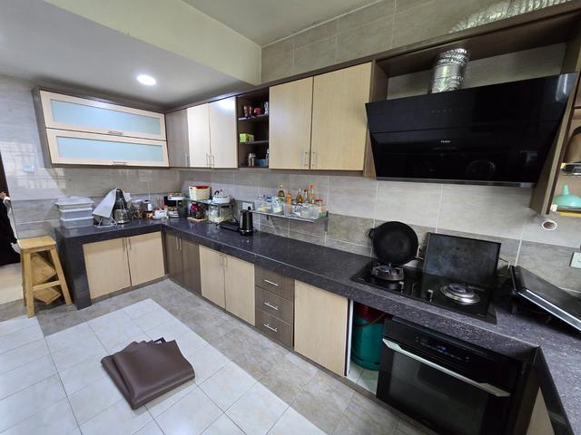 Bukit Jelutong landed House 2 levels
