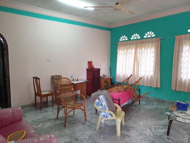 Bukit Katong Rim Jasin Bungalow for Sale