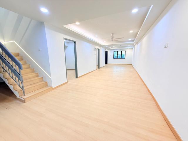 Bukit Kempas Double Storey 22 x 85 sqft Fully Renovated 5 Rooms
