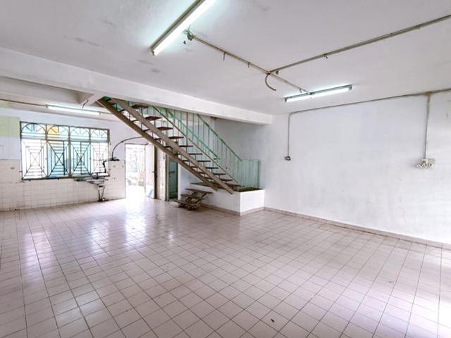 Bukit Kempas Double Storey Terrace House 20x65 Skudai CIQ 3 Beds