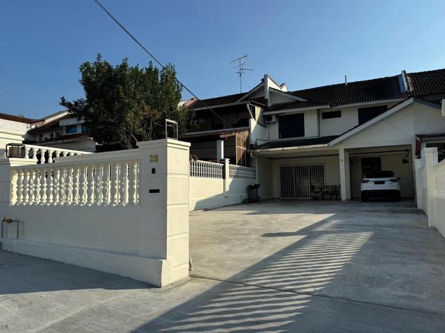 Bukit Kempas Double Storey Big Unit