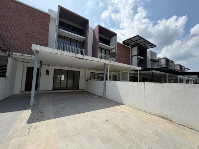 Bukit Minyak Utama Large Parking Space New Superlink Terrace House