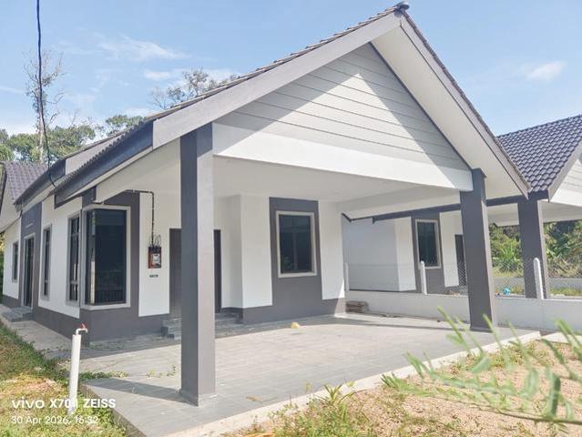 BUKIT PAYUNG Semid Baru 2 Unit Siap Untuk Diduduki 4 Bilik FREEHOLD