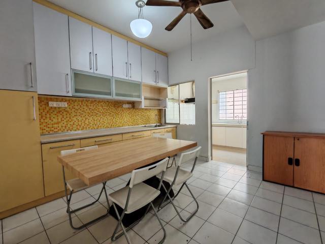 Bukit Puchong bp10 22x75 Renovated Terrace House For Sale