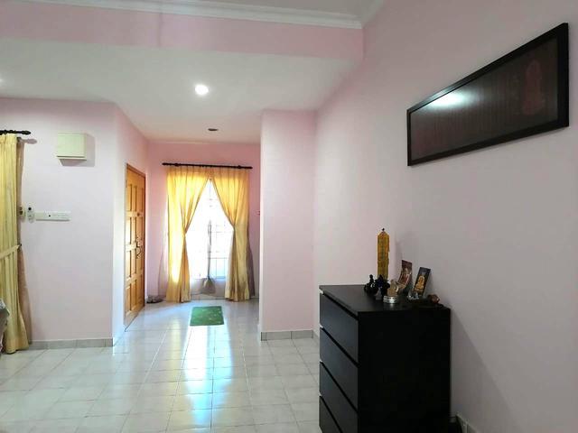 Bukit Rahman Putra 2Storey Terraced House WELL KEPT For Sale