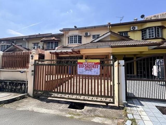 Bukit Rahman Putra Double storey Terrace renovated freehold Sg Buloh