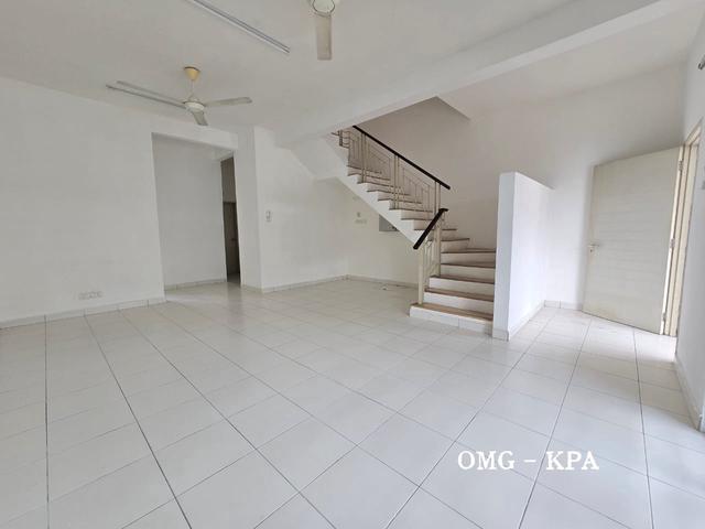 Bukit Raja Double Storey 20x70 Basic Unit Good Condition Below Value