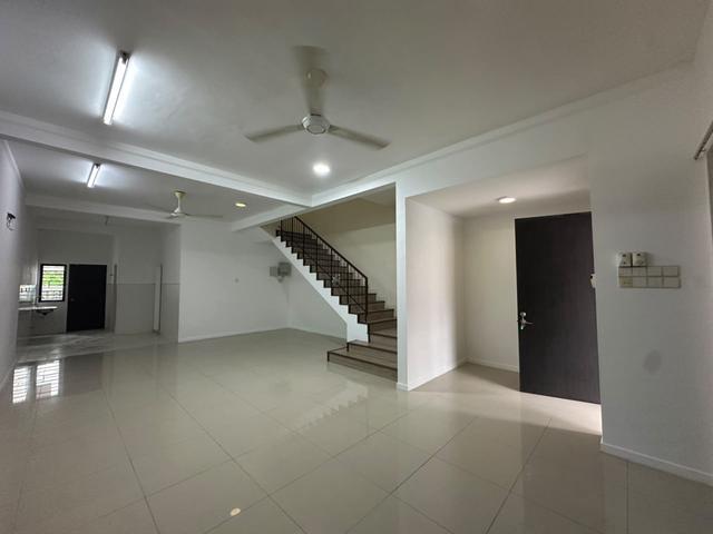 Bukit raja house for rent