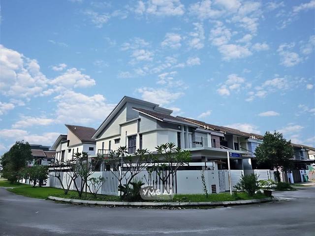 Bukit Raja Levena 2 Storey Corner 46x75 Renovated Extend Below Value