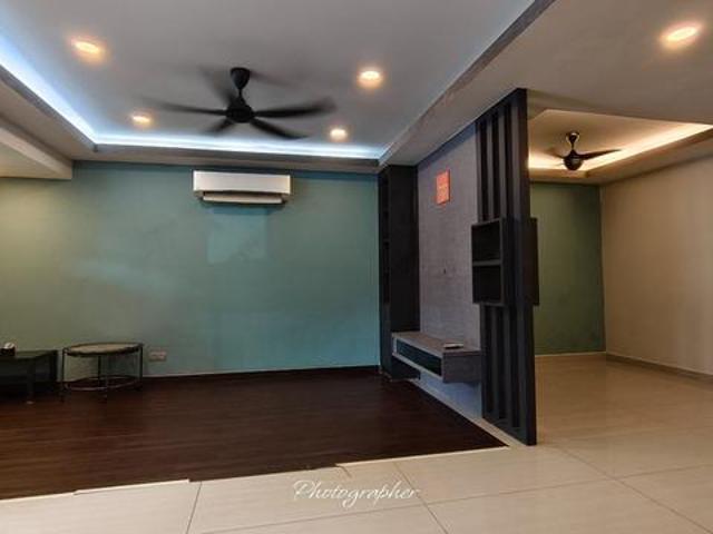 Bukit rimau Sri Suria house for rent partly furnish Kota kemuning