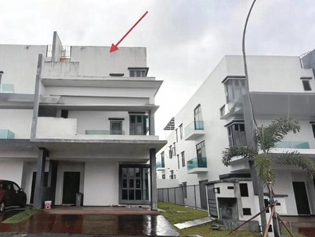 Bukit Skudai 3 Storey Cluster House