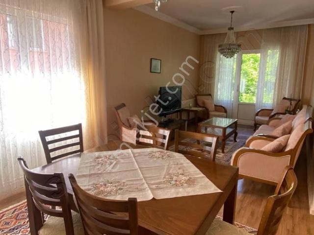 Büklüm Sokakta Eşyalı, 3+1 Bakımlı Kiralık Daire