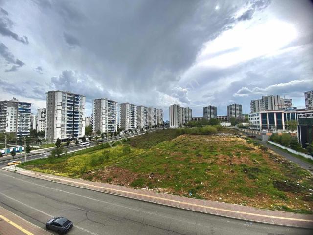 Bulutbey Rönesansta 4,5+1 Ara Kat Muhteşem Manzaralı Daire!